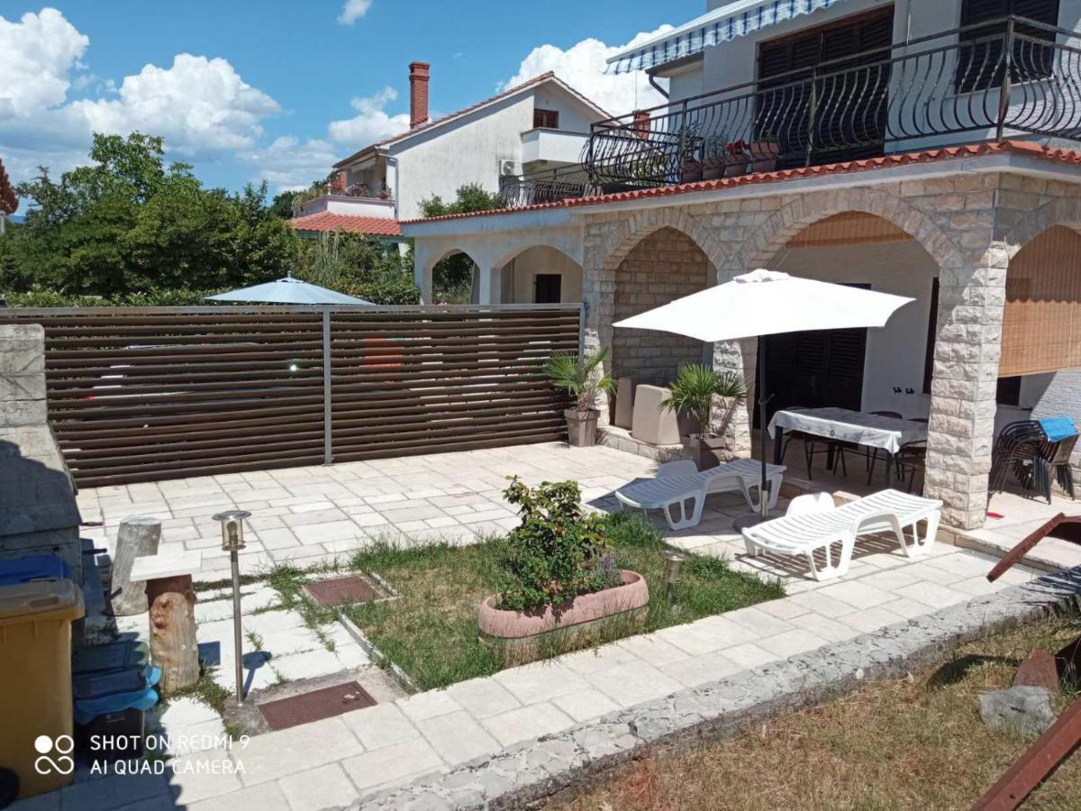 Apartment Verano Njivice Exterior foto